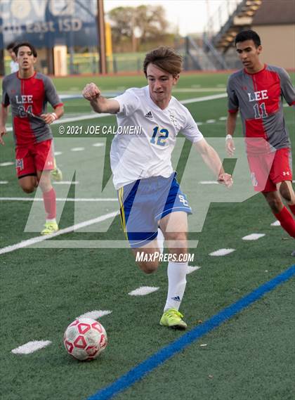 Thumbnail 2 in Lee [Robert E.] vs Clemens (UIL 6A Region 4 Quarterfinal) photogallery.