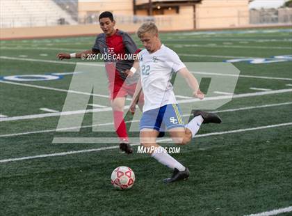 Thumbnail 3 in Lee [Robert E.] vs Clemens (UIL 6A Region 4 Quarterfinal) photogallery.