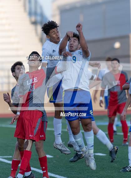 Thumbnail 2 in Lee [Robert E.] vs Clemens (UIL 6A Region 4 Quarterfinal) photogallery.