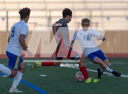 Thumbnail 1 in Lee [Robert E.] vs Clemens (UIL 6A Region 4 Quarterfinal) photogallery.
