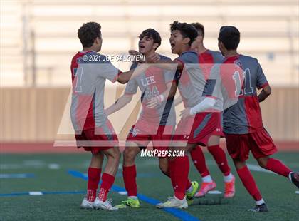 Thumbnail 3 in Lee [Robert E.] vs Clemens (UIL 6A Region 4 Quarterfinal) photogallery.