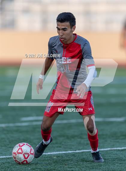 Thumbnail 1 in Lee [Robert E.] vs Clemens (UIL 6A Region 4 Quarterfinal) photogallery.