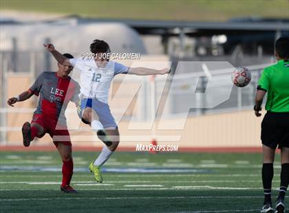 Thumbnail 2 in Lee [Robert E.] vs Clemens (UIL 6A Region 4 Quarterfinal) photogallery.