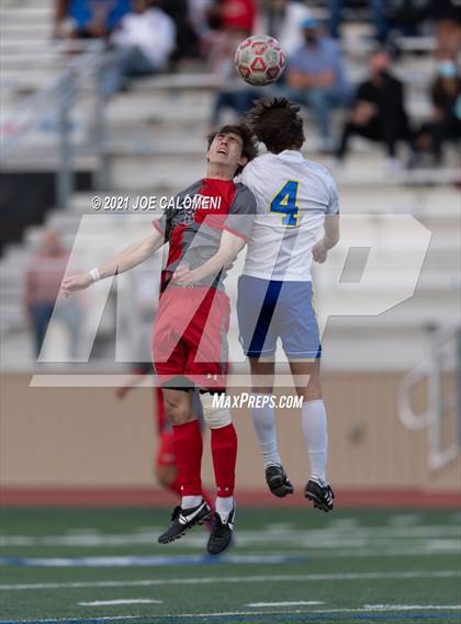 Thumbnail 3 in Lee [Robert E.] vs Clemens (UIL 6A Region 4 Quarterfinal) photogallery.
