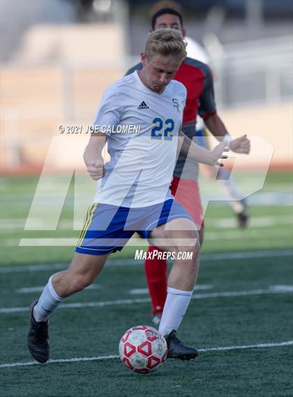 Thumbnail 2 in Lee [Robert E.] vs Clemens (UIL 6A Region 4 Quarterfinal) photogallery.