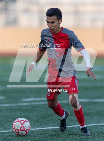 Thumbnail 3 in Lee [Robert E.] vs Clemens (UIL 6A Region 4 Quarterfinal) photogallery.