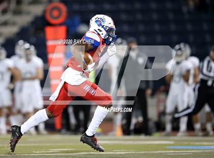 Thumbnail 2 in Valor Christian vs. Cherry Creek (CHSAA 5A Championship) photogallery.