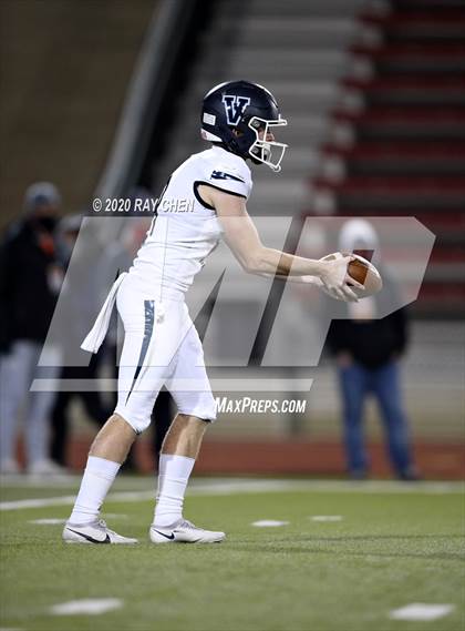 Thumbnail 3 in Valor Christian vs. Cherry Creek (CHSAA 5A Championship) photogallery.