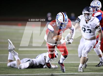 Thumbnail 2 in Valor Christian vs. Cherry Creek (CHSAA 5A Championship) photogallery.