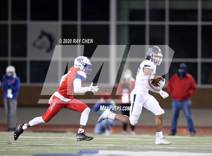 Thumbnail 1 in Valor Christian vs. Cherry Creek (CHSAA 5A Championship) photogallery.