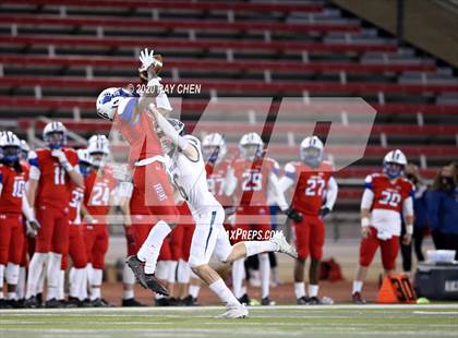 Thumbnail 3 in Valor Christian vs. Cherry Creek (CHSAA 5A Championship) photogallery.
