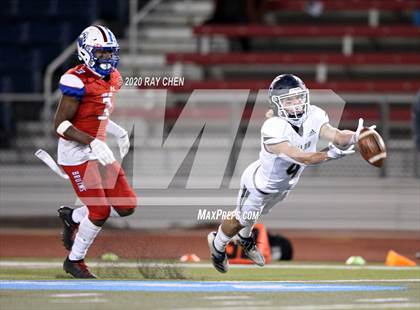 Thumbnail 1 in Valor Christian vs. Cherry Creek (CHSAA 5A Championship) photogallery.