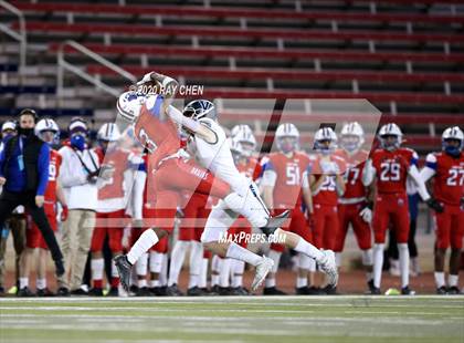 Thumbnail 2 in Valor Christian vs. Cherry Creek (CHSAA 5A Championship) photogallery.
