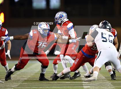 Thumbnail 2 in Valor Christian vs. Cherry Creek (CHSAA 5A Championship) photogallery.