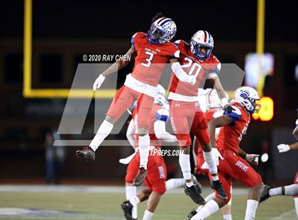 Thumbnail 3 in Valor Christian vs. Cherry Creek (CHSAA 5A Championship) photogallery.