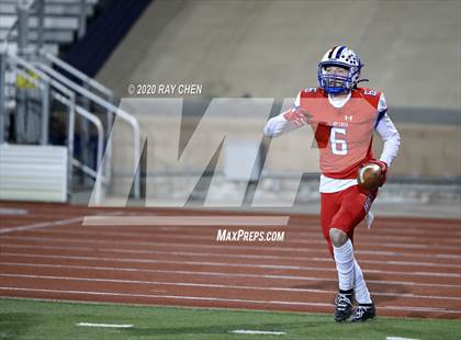 Thumbnail 3 in Valor Christian vs. Cherry Creek (CHSAA 5A Championship) photogallery.