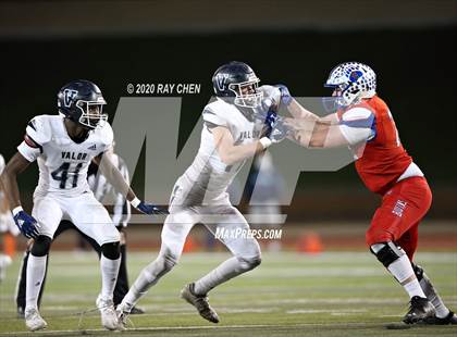 Thumbnail 3 in Valor Christian vs. Cherry Creek (CHSAA 5A Championship) photogallery.