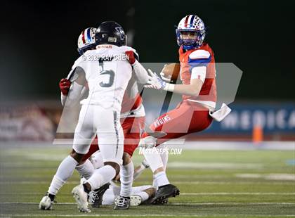 Thumbnail 1 in Valor Christian vs. Cherry Creek (CHSAA 5A Championship) photogallery.