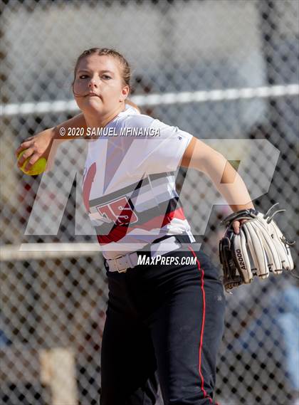 Thumbnail 3 in Lincoln East vs Omaha Westside photogallery.