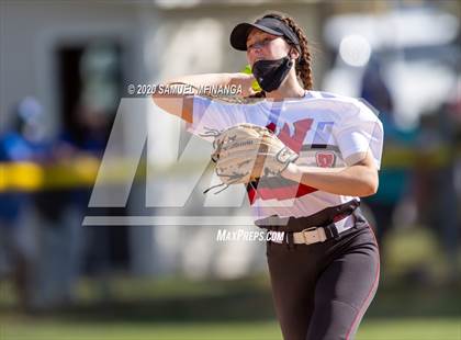 Thumbnail 2 in Lincoln East vs Omaha Westside photogallery.