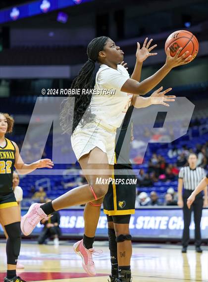 Thumbnail 3 in South Grand Prairie vs. Brennan (UIL 6A Basketball Semifinal) photogallery.