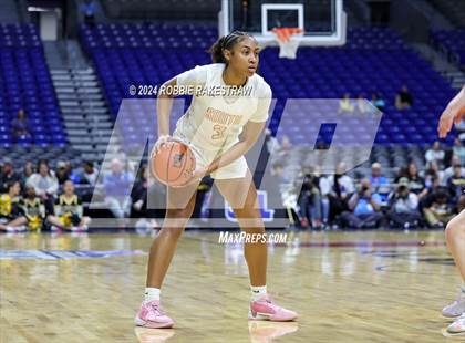 Thumbnail 3 in South Grand Prairie vs. Brennan (UIL 6A Basketball Semifinal) photogallery.