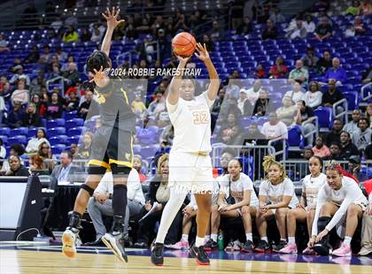 Thumbnail 3 in South Grand Prairie vs. Brennan (UIL 6A Basketball Semifinal) photogallery.