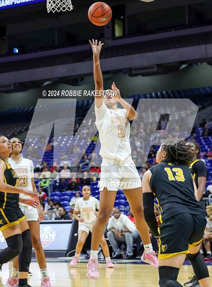 Thumbnail 1 in South Grand Prairie vs. Brennan (UIL 6A Basketball Semifinal) photogallery.