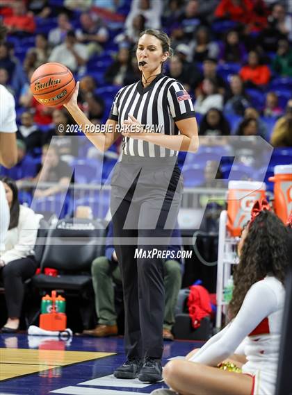 Thumbnail 3 in South Grand Prairie vs. Brennan (UIL 6A Basketball Semifinal) photogallery.