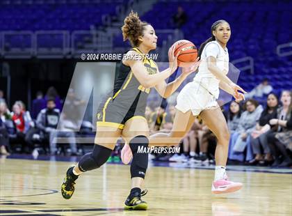 Thumbnail 3 in South Grand Prairie vs. Brennan (UIL 6A Basketball Semifinal) photogallery.