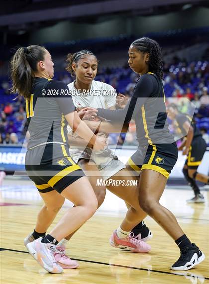 Thumbnail 3 in South Grand Prairie vs. Brennan (UIL 6A Basketball Semifinal) photogallery.