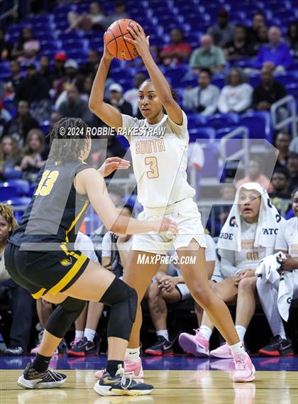Thumbnail 2 in South Grand Prairie vs. Brennan (UIL 6A Basketball Semifinal) photogallery.