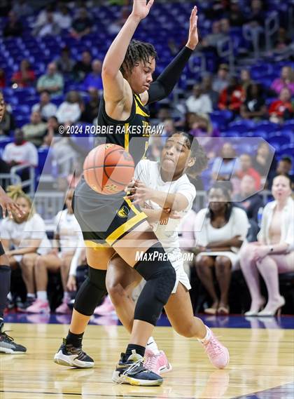 Thumbnail 2 in South Grand Prairie vs. Brennan (UIL 6A Basketball Semifinal) photogallery.
