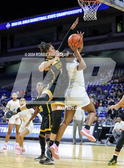 Thumbnail 1 in South Grand Prairie vs. Brennan (UIL 6A Basketball Semifinal) photogallery.