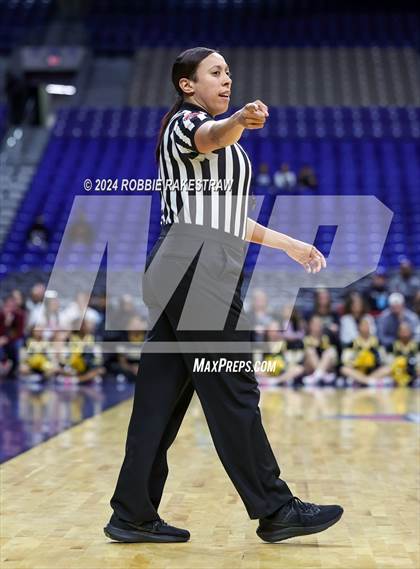 Thumbnail 3 in South Grand Prairie vs. Brennan (UIL 6A Basketball Semifinal) photogallery.