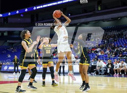 Thumbnail 2 in South Grand Prairie vs. Brennan (UIL 6A Basketball Semifinal) photogallery.