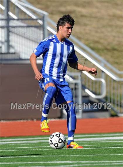 Thumbnail 2 in Turner [R. L.] vs Beaumont Central (Lobo Winter Invitational) photogallery.