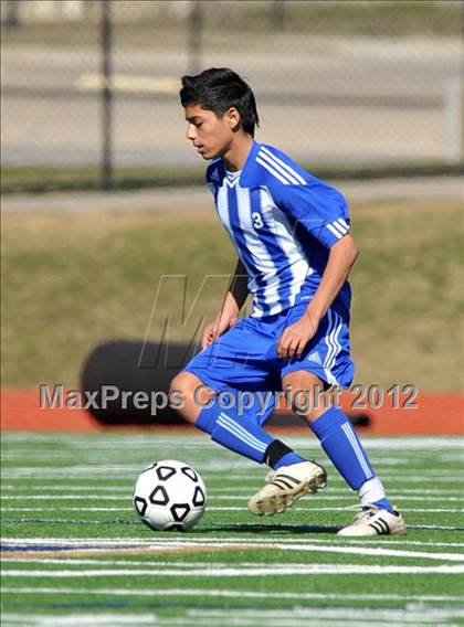 Thumbnail 2 in Turner [R. L.] vs Beaumont Central (Lobo Winter Invitational) photogallery.
