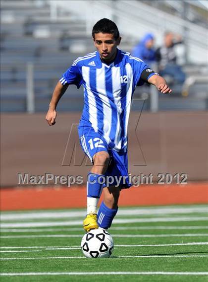 Thumbnail 2 in Turner [R. L.] vs Beaumont Central (Lobo Winter Invitational) photogallery.