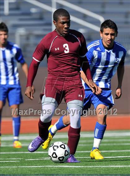 Thumbnail 3 in Turner [R. L.] vs Beaumont Central (Lobo Winter Invitational) photogallery.