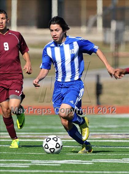 Thumbnail 1 in Turner [R. L.] vs Beaumont Central (Lobo Winter Invitational) photogallery.