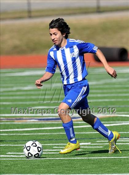 Thumbnail 3 in Turner [R. L.] vs Beaumont Central (Lobo Winter Invitational) photogallery.