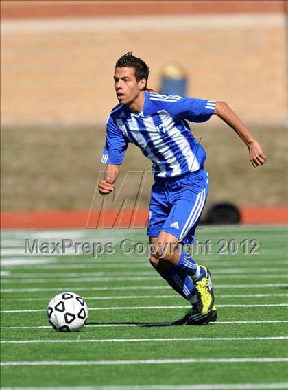Thumbnail 1 in Turner [R. L.] vs Beaumont Central (Lobo Winter Invitational) photogallery.