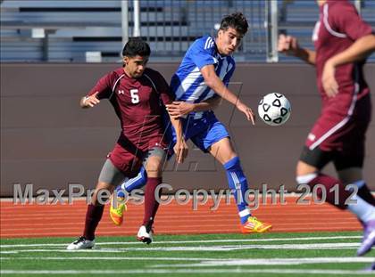 Thumbnail 3 in Turner [R. L.] vs Beaumont Central (Lobo Winter Invitational) photogallery.