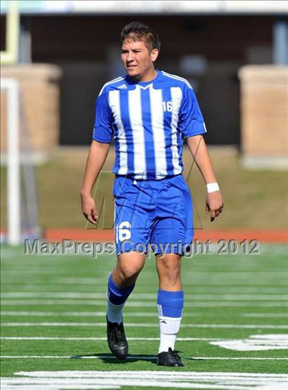 Thumbnail 1 in Turner [R. L.] vs Beaumont Central (Lobo Winter Invitational) photogallery.