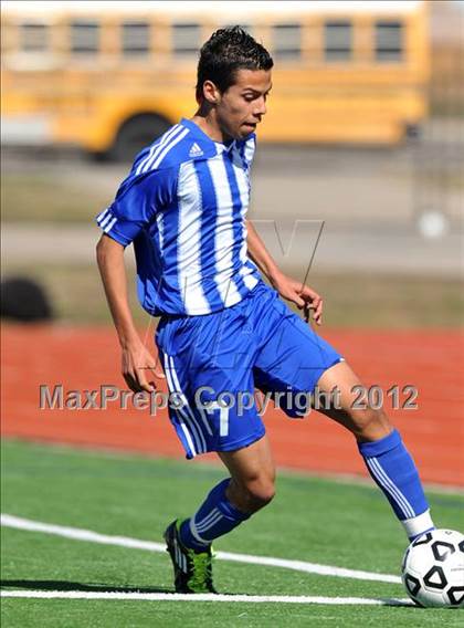 Thumbnail 1 in Turner [R. L.] vs Beaumont Central (Lobo Winter Invitational) photogallery.