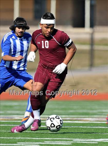 Thumbnail 3 in Turner [R. L.] vs Beaumont Central (Lobo Winter Invitational) photogallery.
