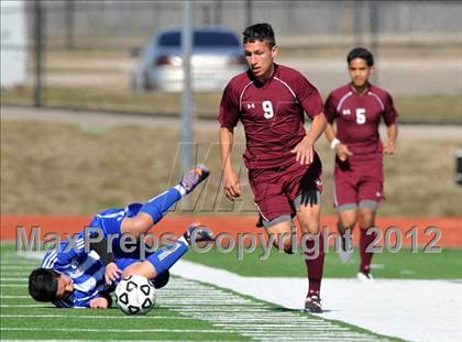 Thumbnail 3 in Turner [R. L.] vs Beaumont Central (Lobo Winter Invitational) photogallery.