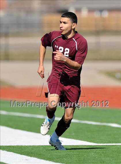 Thumbnail 1 in Turner [R. L.] vs Beaumont Central (Lobo Winter Invitational) photogallery.