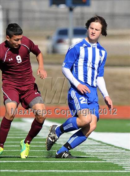 Thumbnail 2 in Turner [R. L.] vs Beaumont Central (Lobo Winter Invitational) photogallery.